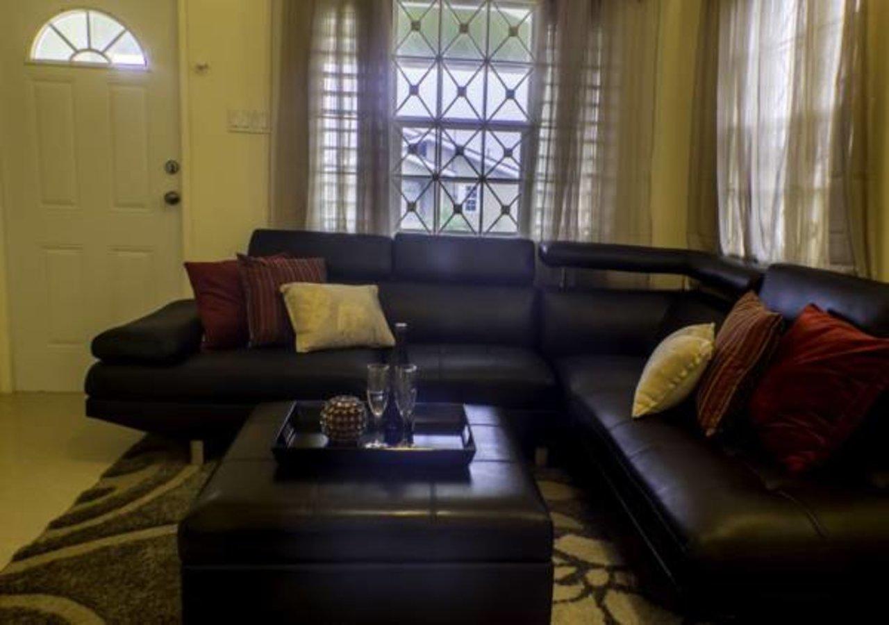 N2N Suites - Ochio Rios Vacation Home Ότσο Ρίος Εξωτερικό φωτογραφία